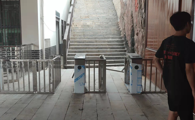 智慧票务系统：如何平衡游客体验和景区管理？